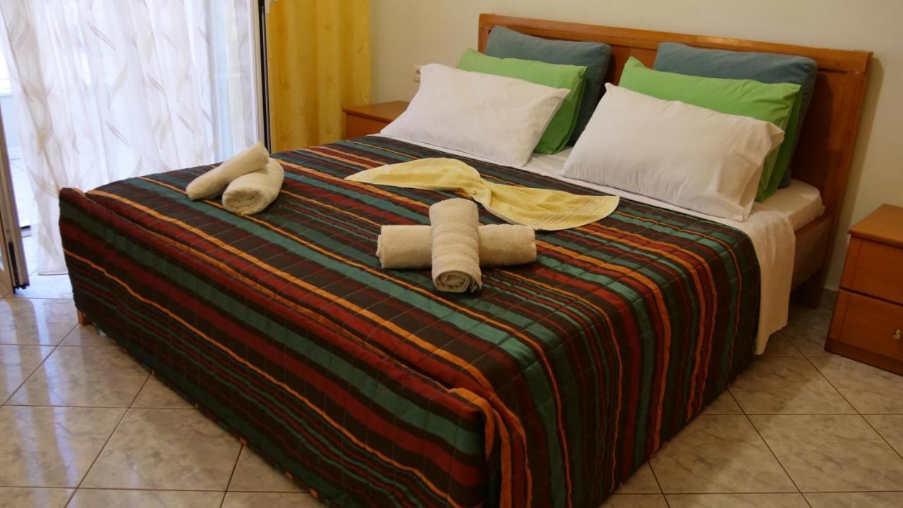 Isabela Apartments Sarandë Exterior foto