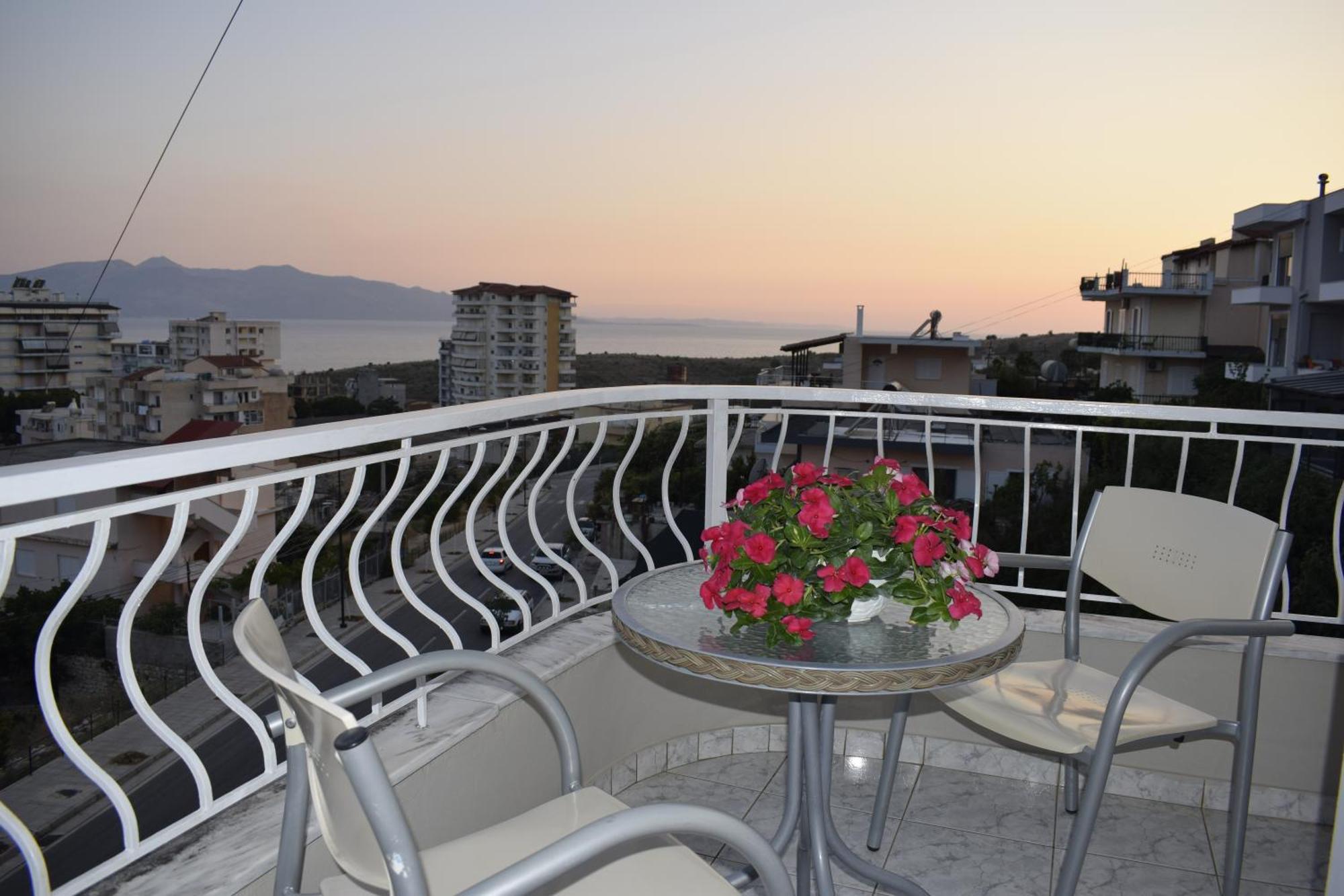 Isabela Apartments Sarandë Exterior foto