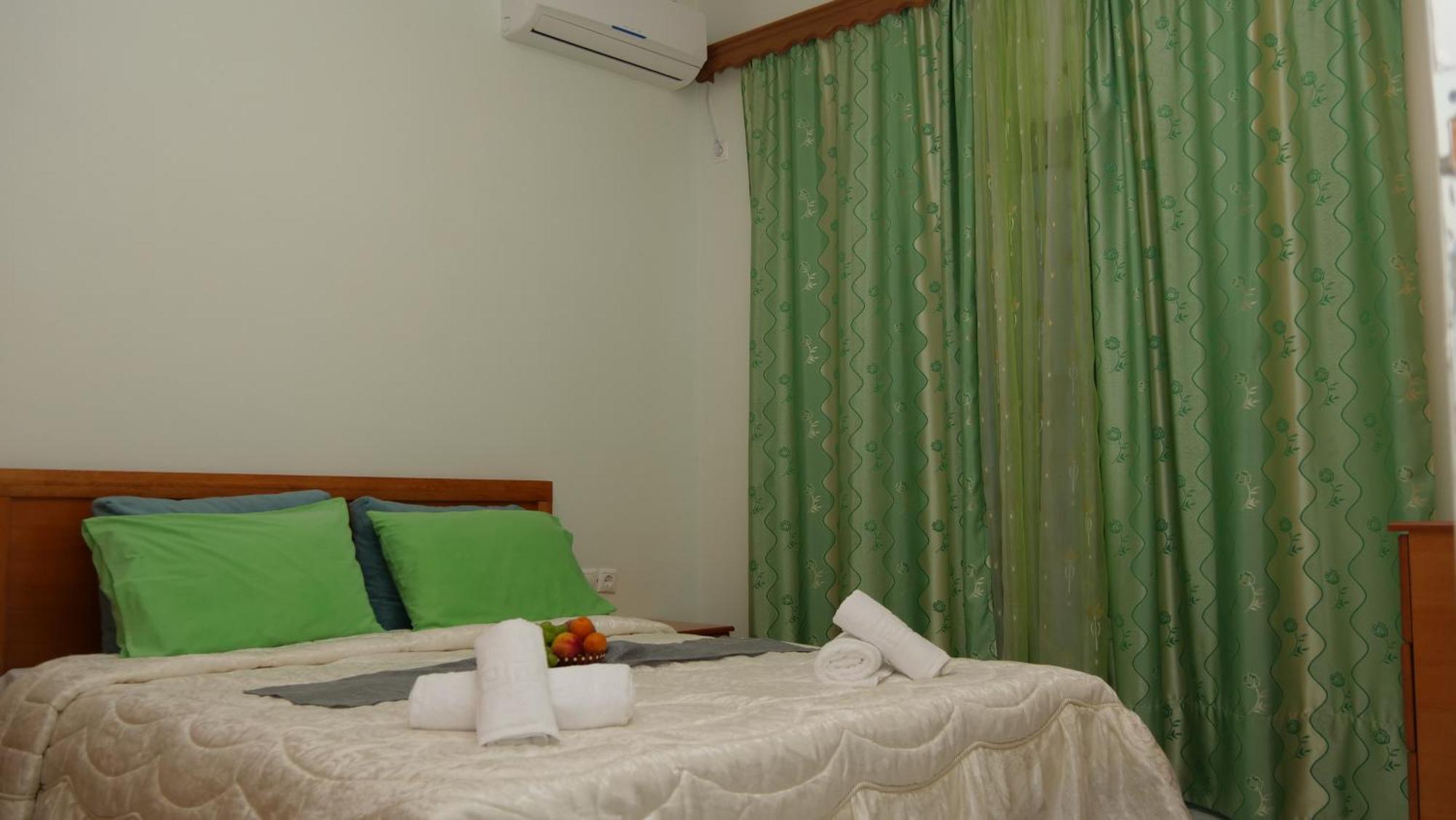 Isabela Apartments Sarandë Exterior foto